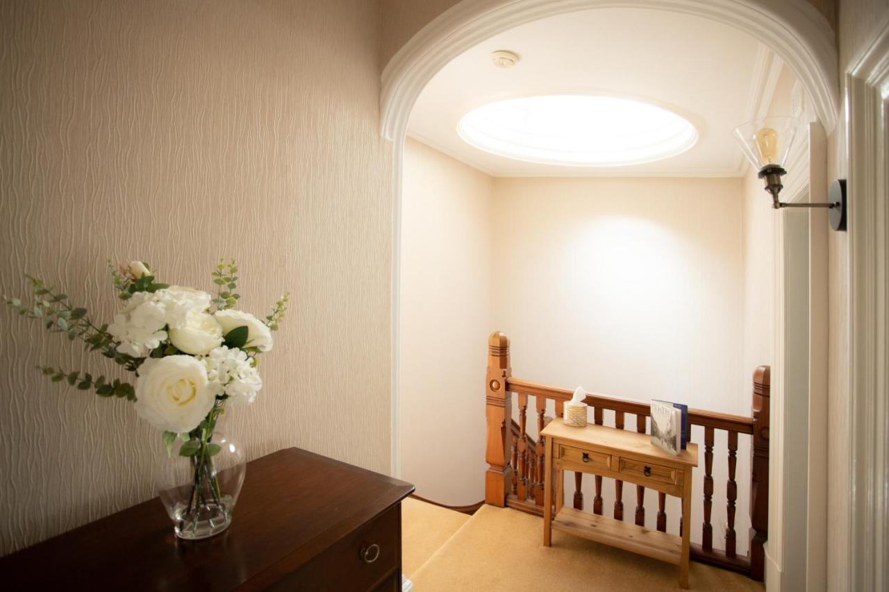 3 Bedroom Villa Attached To Host Home Free Parking Perth Ngoại thất bức ảnh