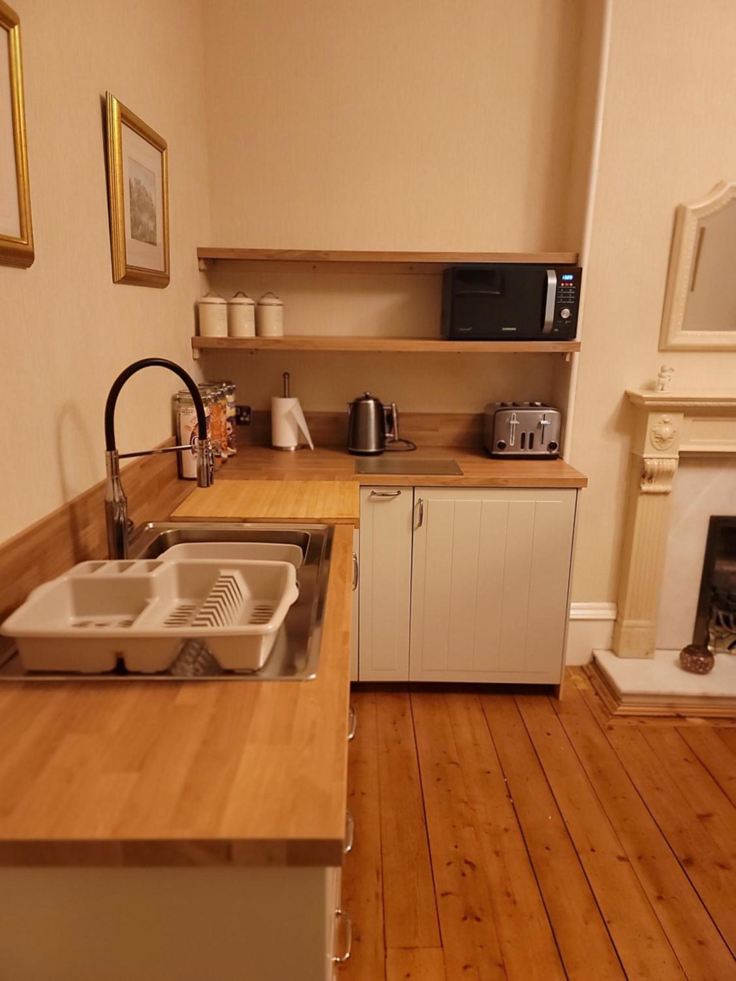3 Bedroom Villa Attached To Host Home Free Parking Perth Ngoại thất bức ảnh